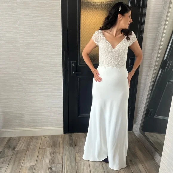 Enaura Wedding Dress - Picture 4 of 6